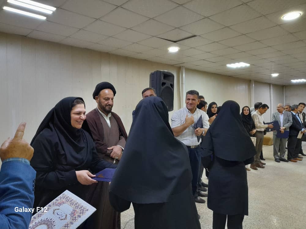 گرامیداشت روز معلم و استاد توسط دانشگاه علمی و کاربردی گچساران به روایت تصویر